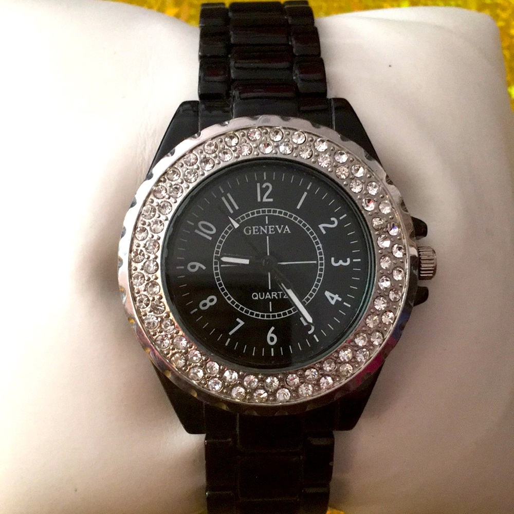 Ladies dress black round face with rhinestone watch
